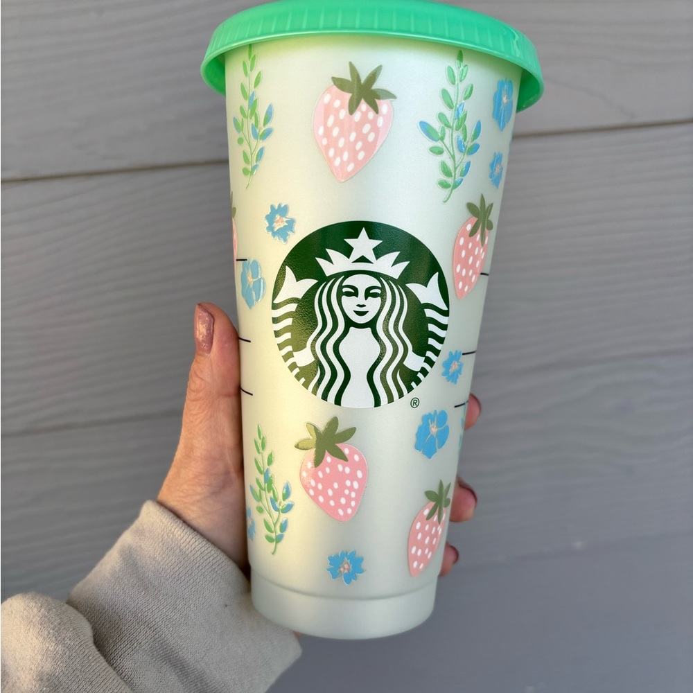 Strawberry Starbucks cold cup
